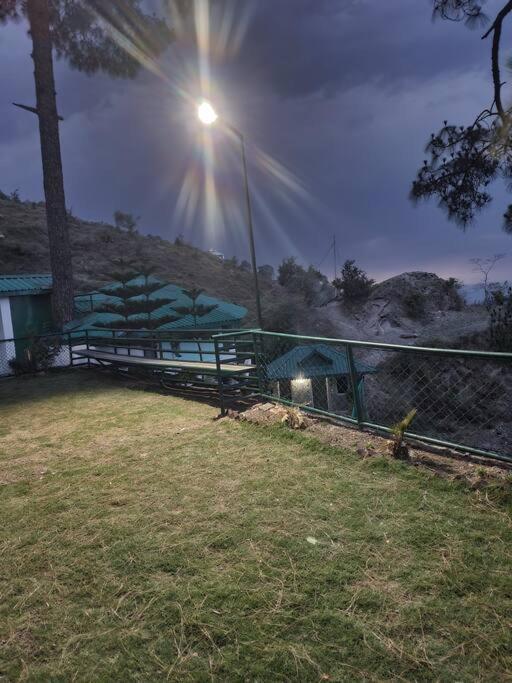 Kasauli Cascade A Cheerfull 4 Bedroom Challet Esterno foto